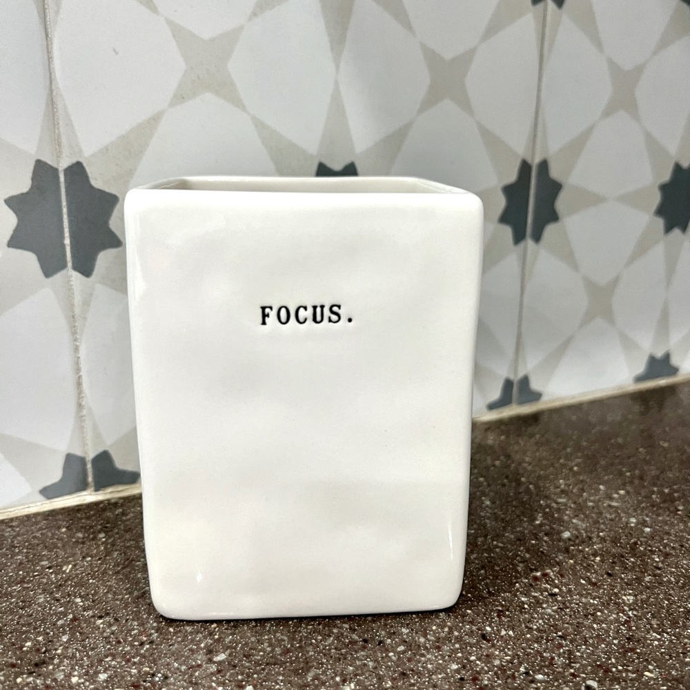 Rae Dunn by Magenta FOCUS pencil holder